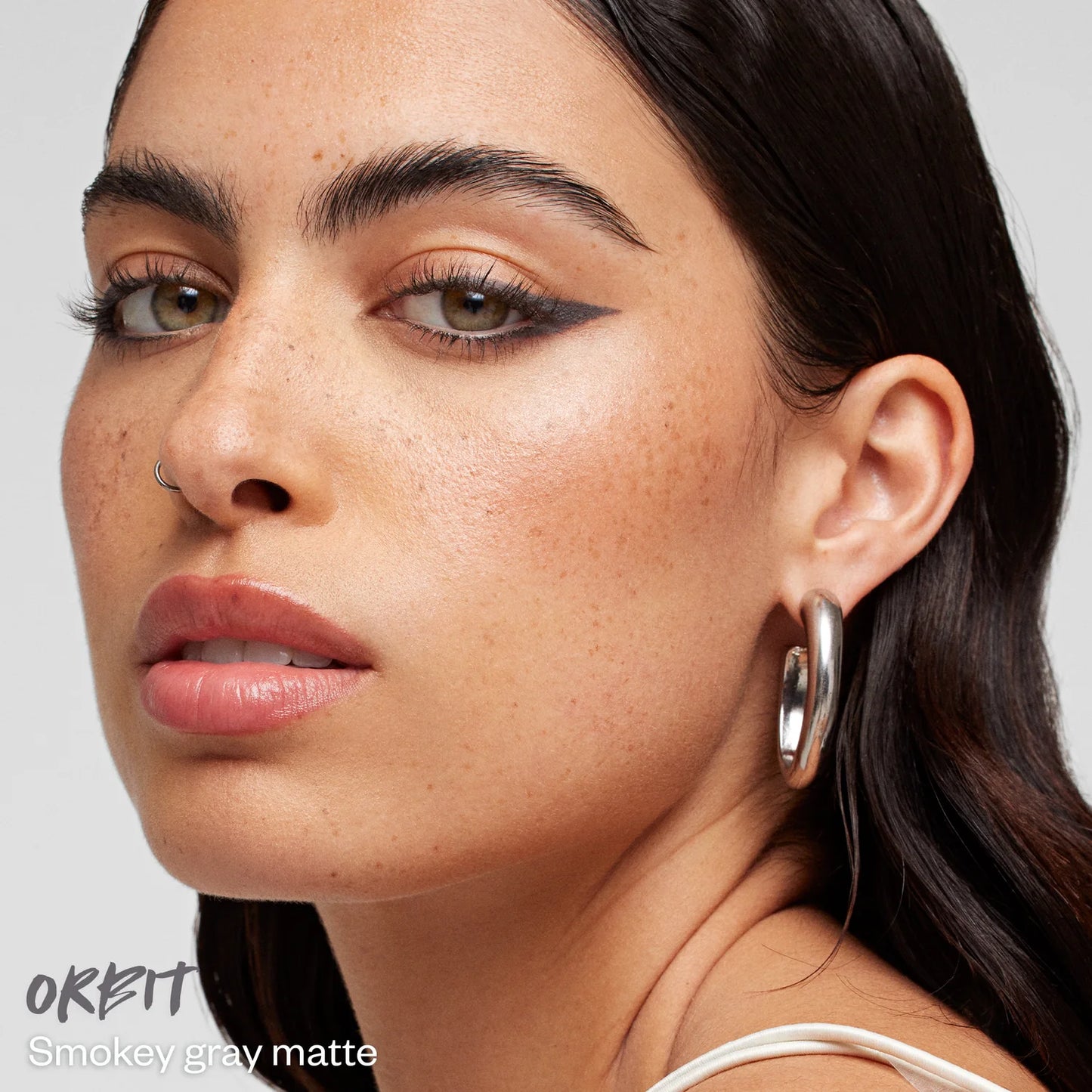 Soulgazer
Intensifying Gel Eyeliner-Orbit
Smokey Gray Matte