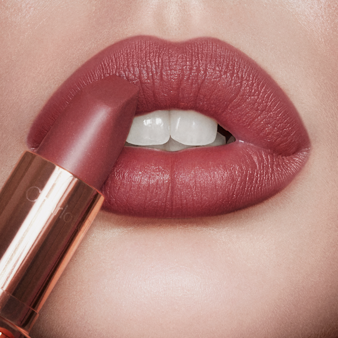 Matte Revolution Hydrating Lipstick-Pillow talk medium