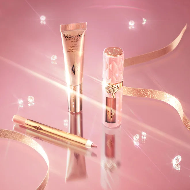 PILLOW TALK ICONIC LIP AND CHEEK KIT
LIP & CHEEK CRACKER