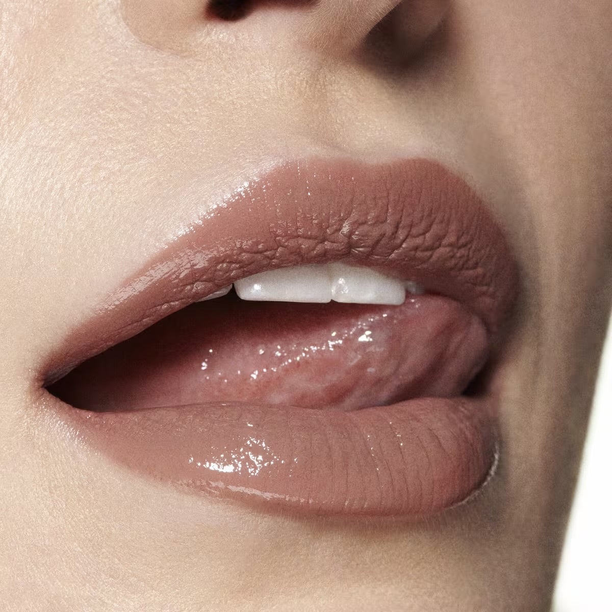 Lustreglass Sheer-Shine Lipstick-Alone Time
Mauve Brown