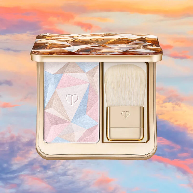 THE LUMINIZING FACE ENHANCER-21 / Daybreak Shimmer