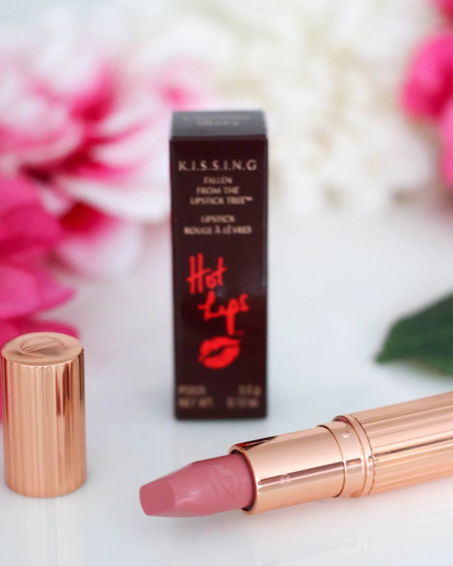 HOT LIPS
LIV IT UP
Heart
A pale pretty pink moisturizing lipstick