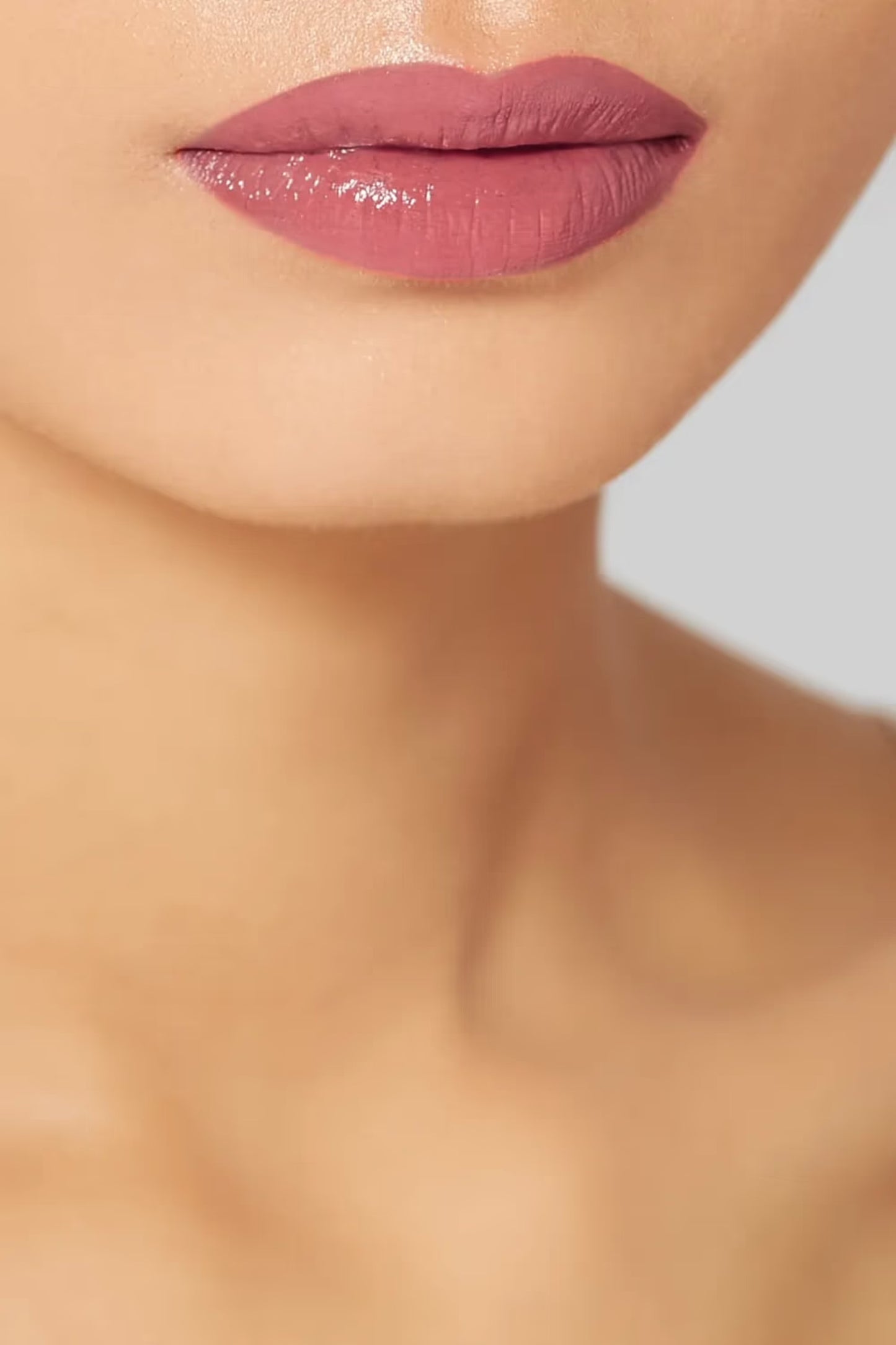 Hyaluronic Happikiss Lipstick Balm- Enchanting kiss - nude pinky mauve