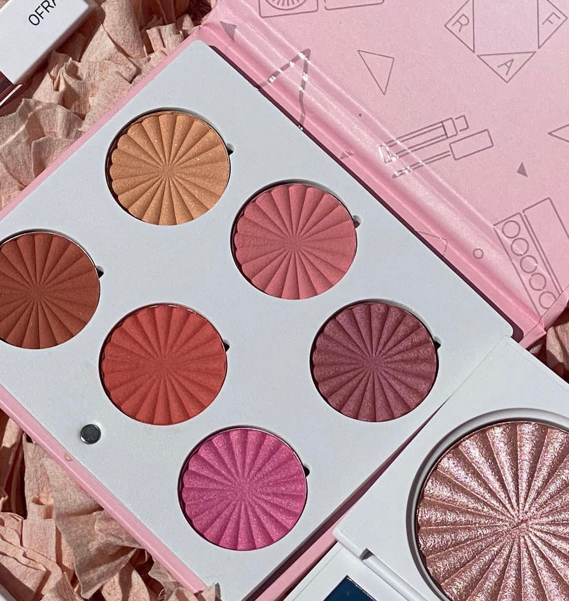 Ofra blushful palette