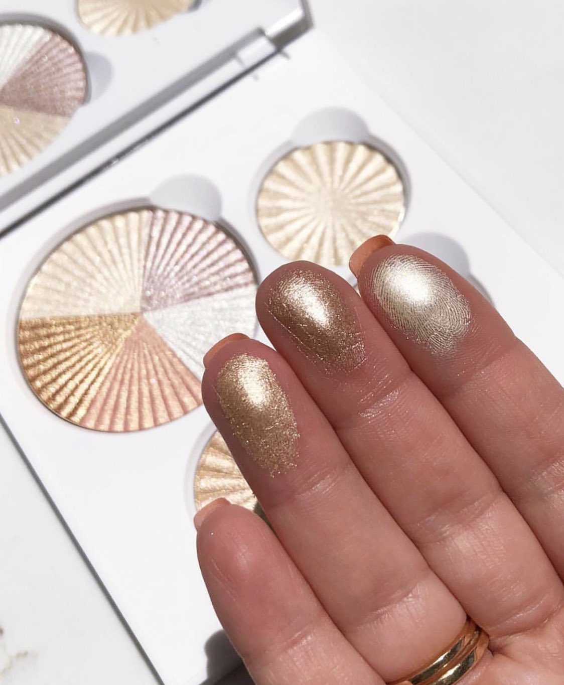 Glow up highlighter