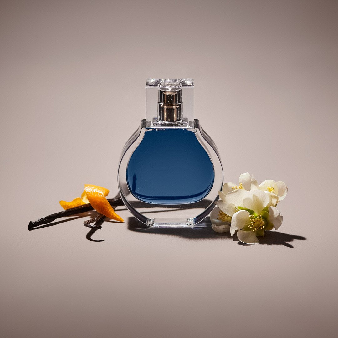 KENDALL JENNER
x KKW FRAGRANCE-Choose your favorite!