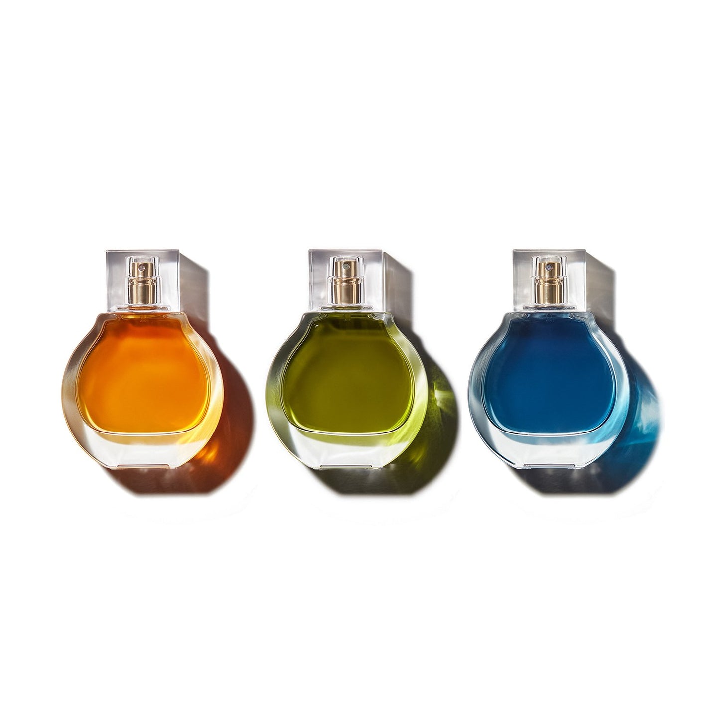 KENDALL JENNER
x KKW FRAGRANCE-Choose your favorite!