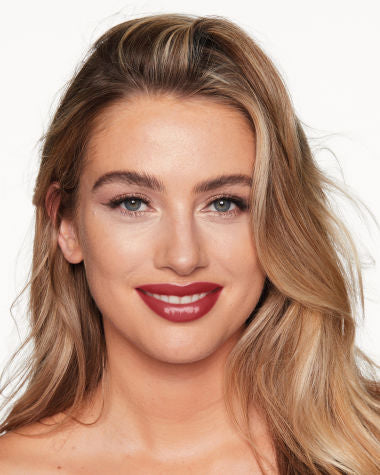 Superstar Lips Lipstick - Walk of No Shame Collection