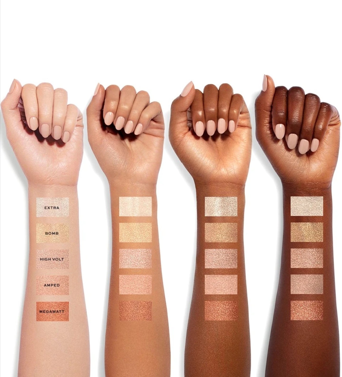 BEAMING LIGHT LOOSE HIGHLIGHTER
- Bomb ( dazzling golden sand )