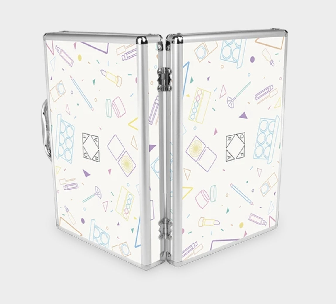 Ofra Pro Cosmetologist'sย
kit