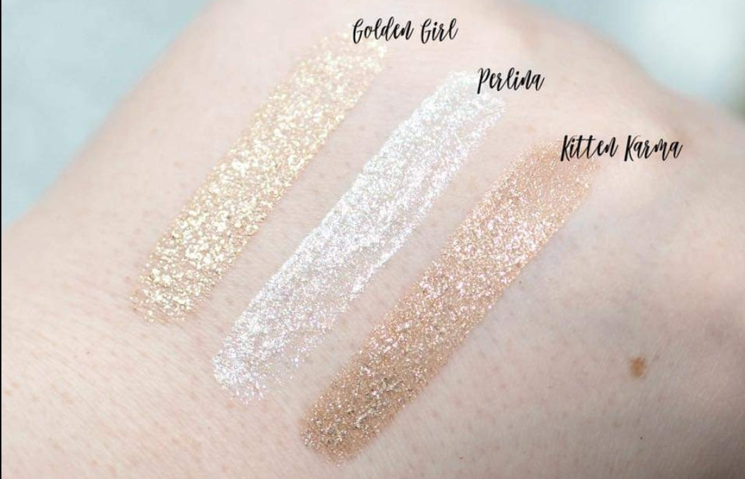Revolve
Glitter & Glow Liquid Eye Shadow - Golden Gitl mini