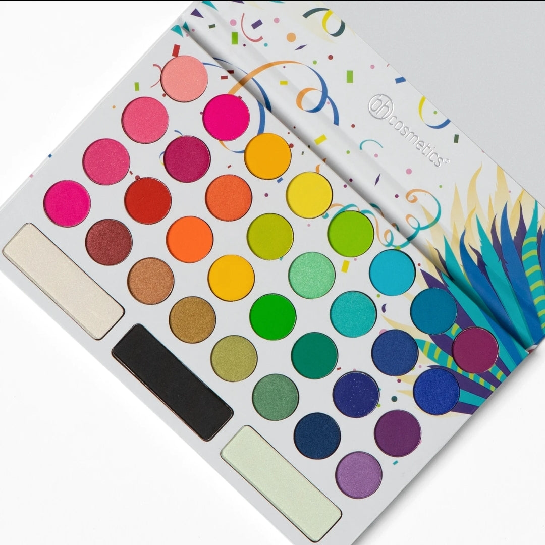 Take Me Back To Brazil
35 Color Pressed Pigment Palette