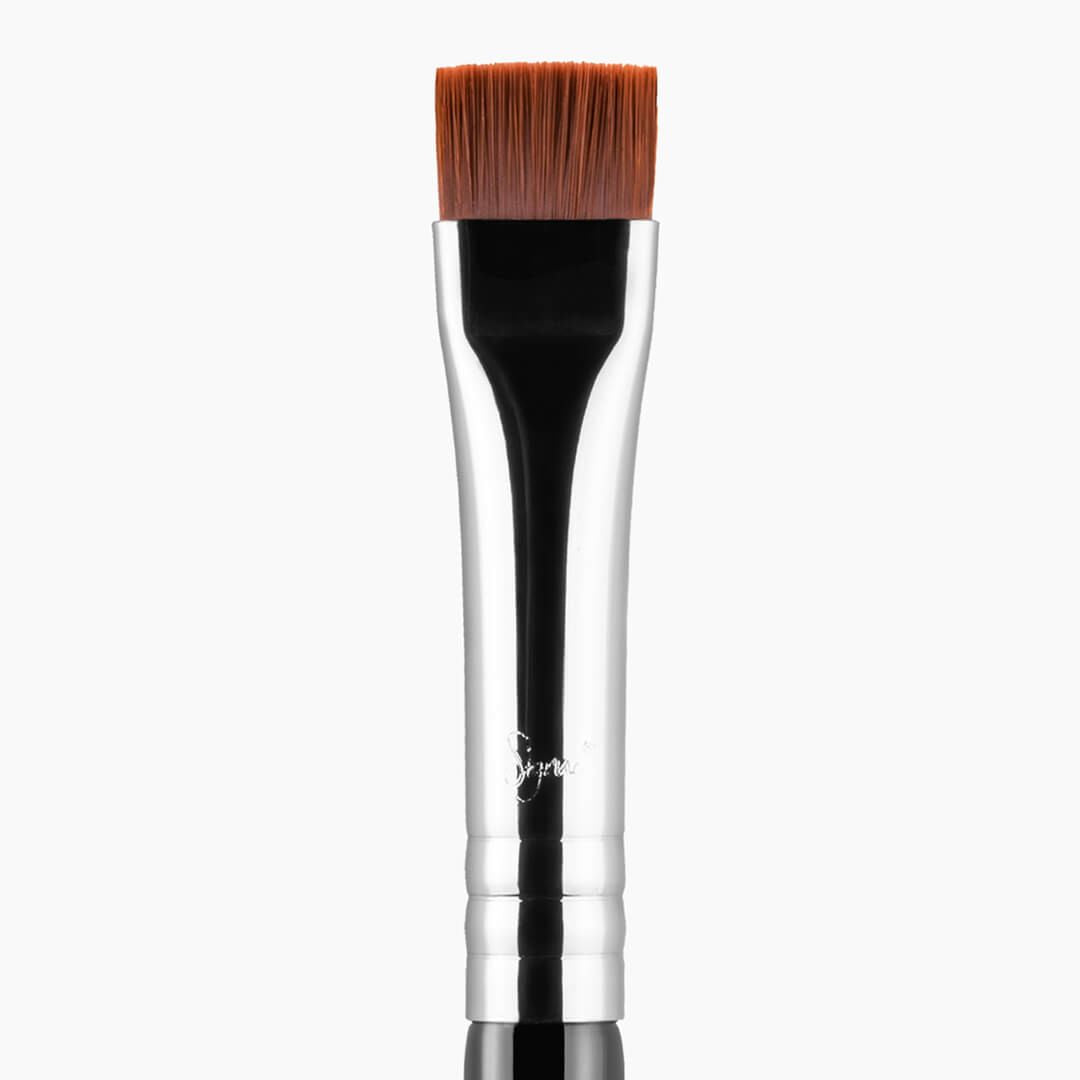 E15 Flat definer brush