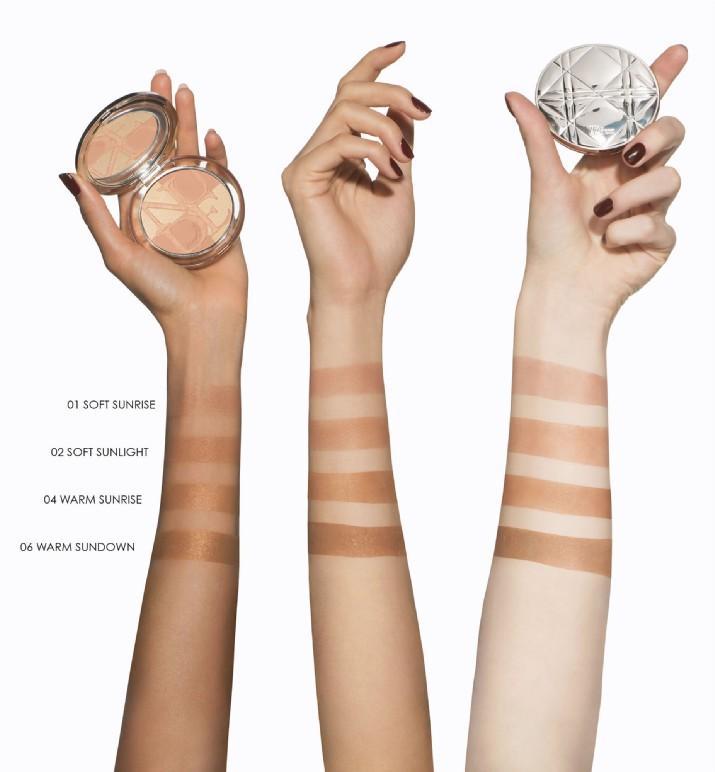 Dior skin mineral bronzer - Healthy glow bronzing powder shade 002 comes with a BRUSH