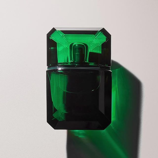 Kim kardashian 2025 emerald perfume