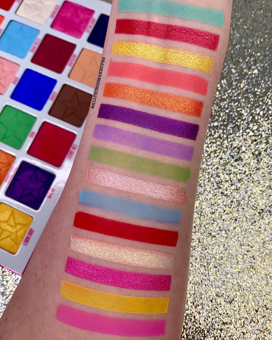 Jawbreaker eyeshadow palette ( NO BOX )