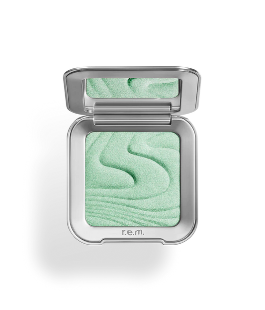 highlighter topper - Mama earth : Icy mint