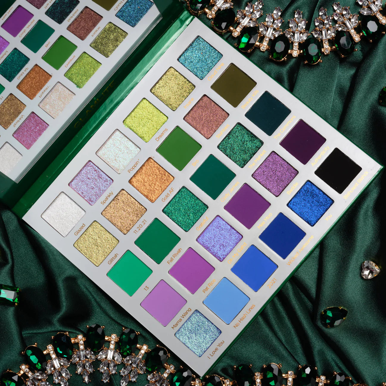 MIKAYLA PAHT TWO X GLAMLITE 30 COLOR PALETTE