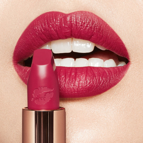 HOT LIPS 2 AMAZING AMAL