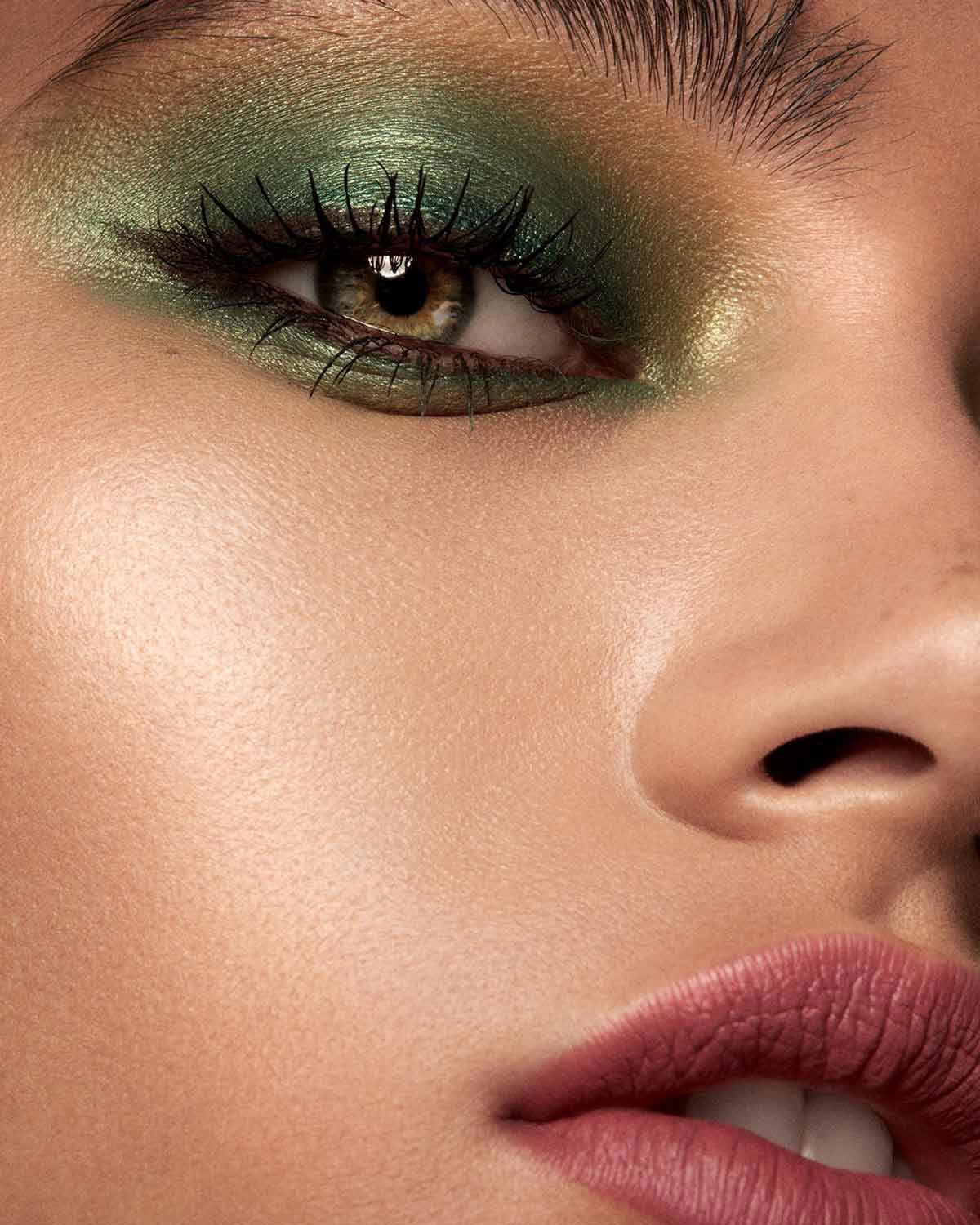 SNAP SHADOWS MIX & MATCH EYESHADOW PALETTE- Shade 10