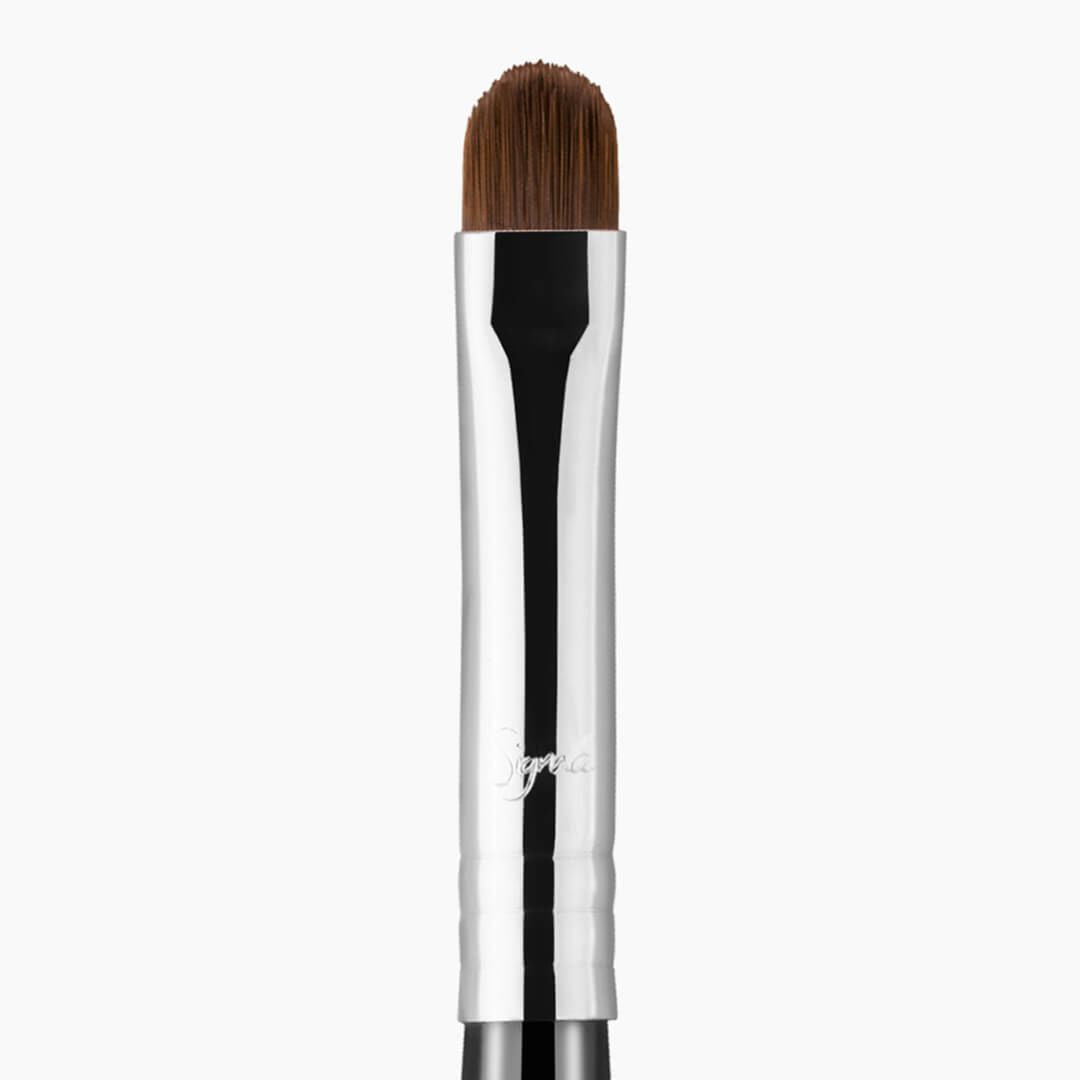 L05 LIP BRUSH