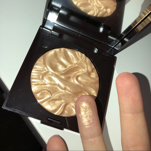 Face Illuminator Highlighting Powder
Face Highlighter
- Addiction