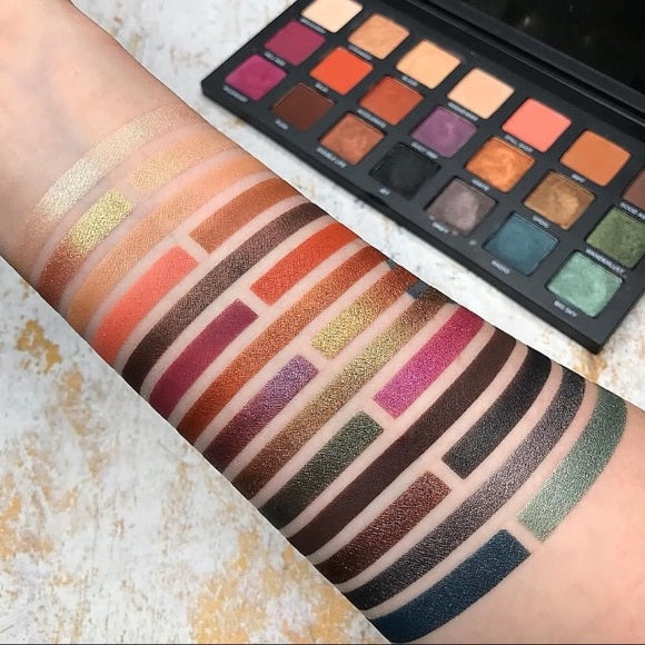 BORN TO RUN EYESHADOW PALETTE ( New no box )