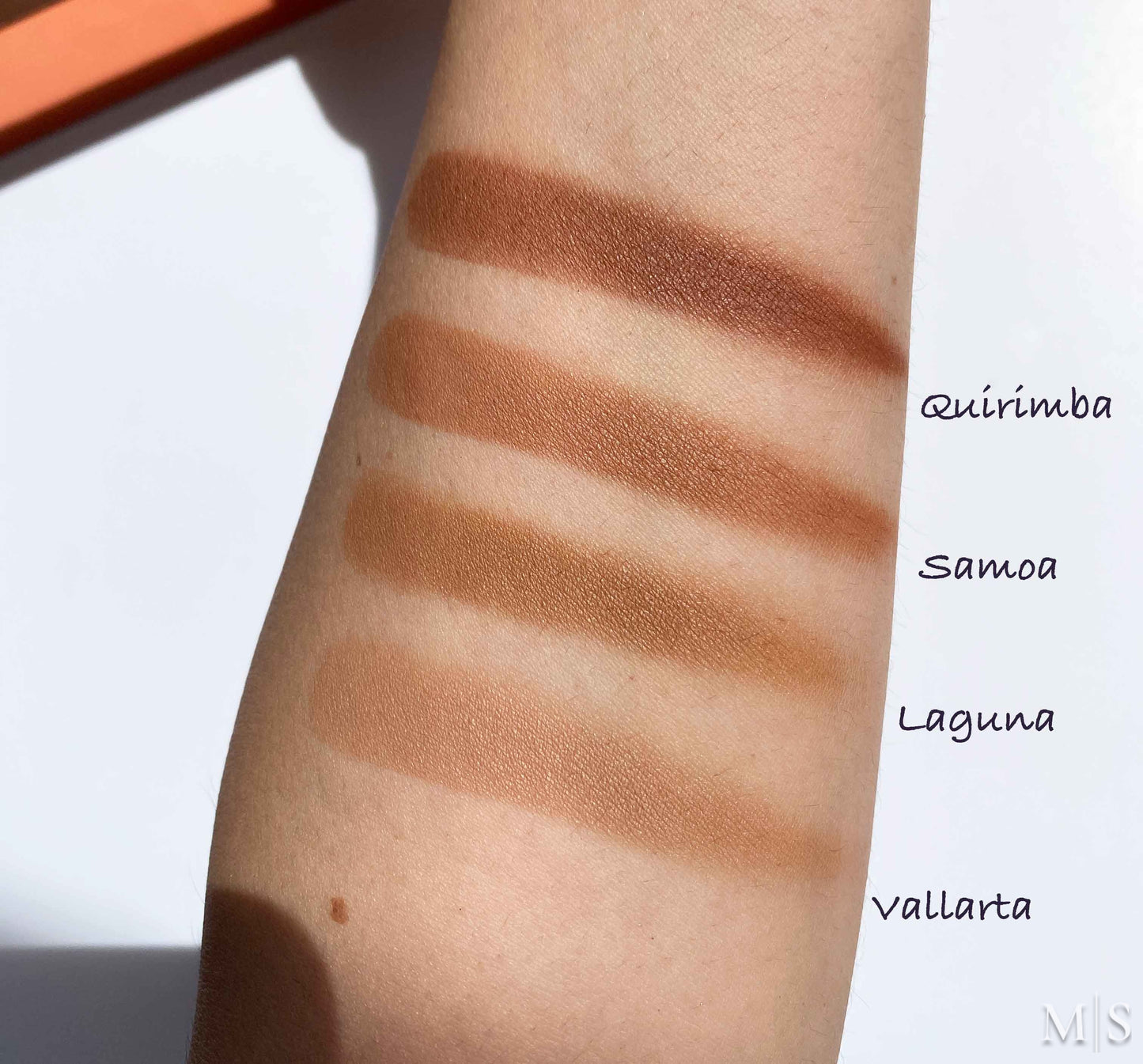 Matte Bronzer Powder
- Laguna