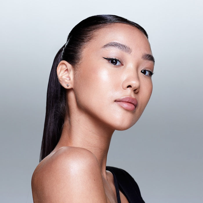 Quick ‘N Easy Precision Liquid Liner
-
Very Vanta - extreme black