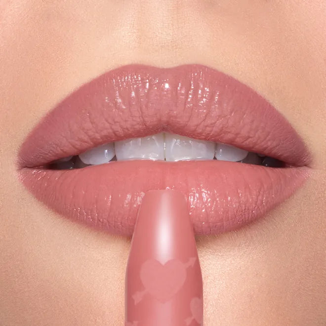 PILLOW TALK LOVE EFFECT LIPSTICK
K.I.S.S.I.N.G - NAUGHTY TALK