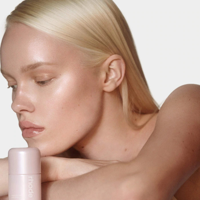 Highlight Milk Multipurpose Luminizer-01 - pearly pink ( Hailey's favorite )