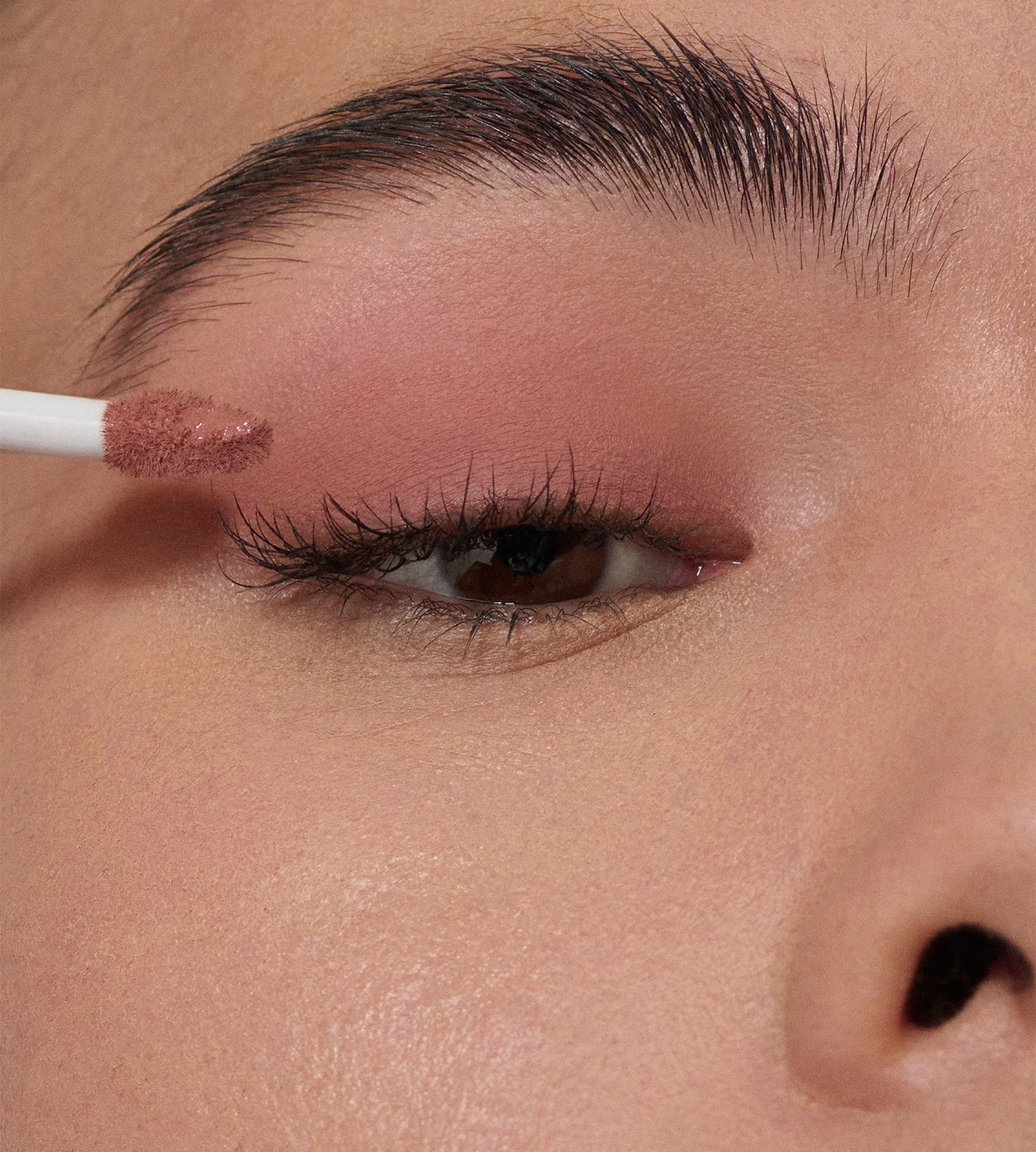 starlet matte liquid eyeshadow-Brb-Soft nude pink