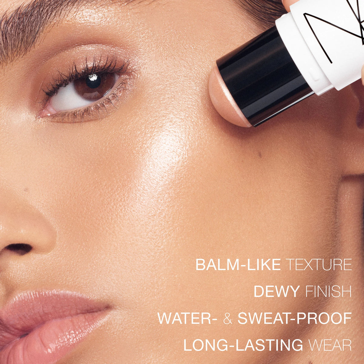 LIGHT REFLECTING™ LUMINIZING STICK-Moonlight