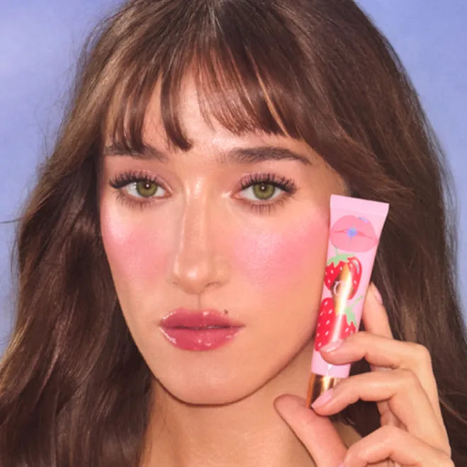 JUICY, PLUMPER-LOOKING LIPS KIT
LIP KIT