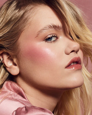 FENTY CHEEKS SUEDE POWDER BLUSH-TUTU TURNT -Shimmering dusty rose