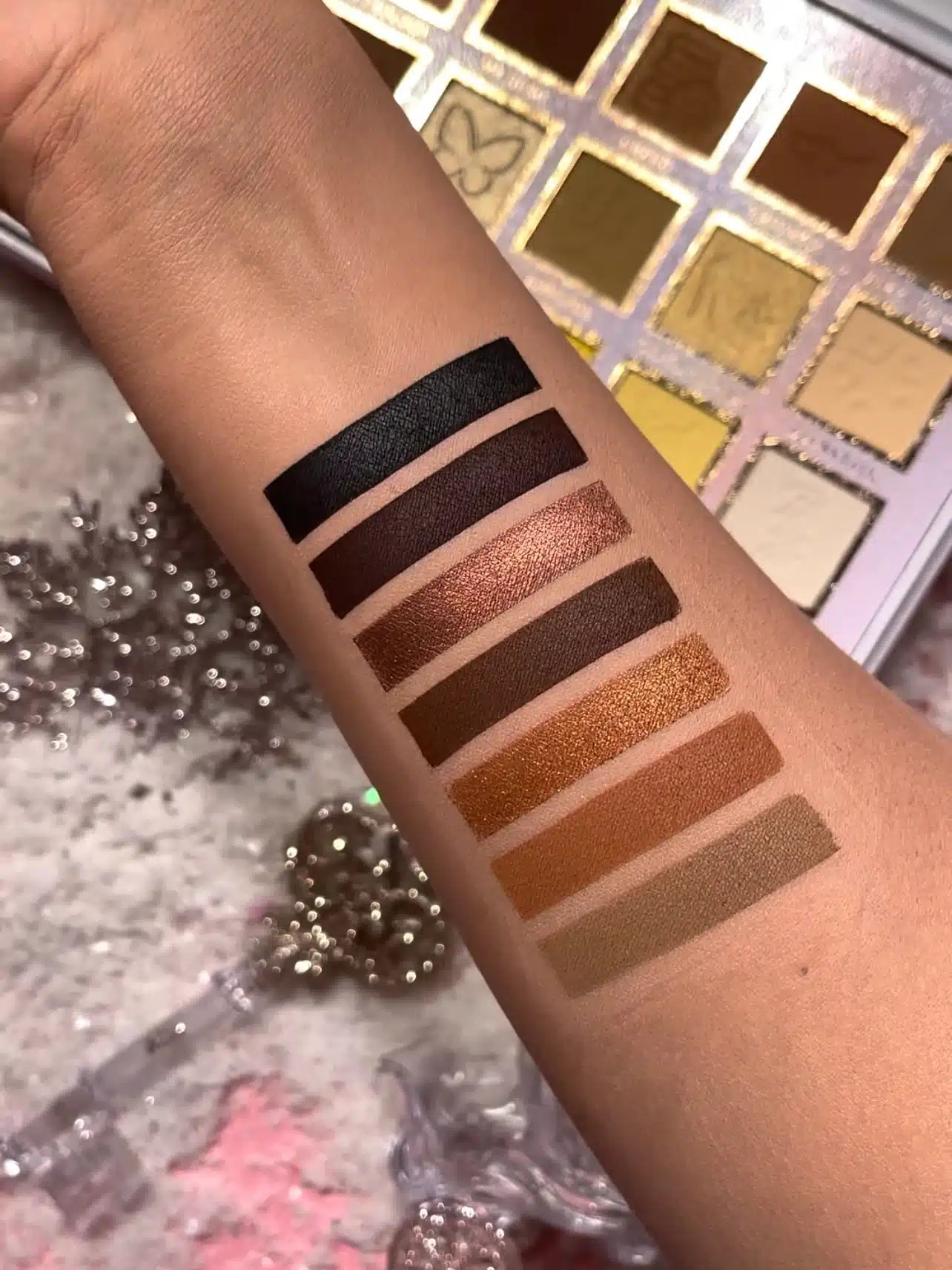 If the crown fits eyeshadow palette
