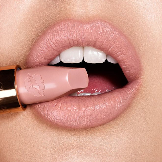 Matte Revolution Hydrating Lipstick - kim k ( Best-seller )