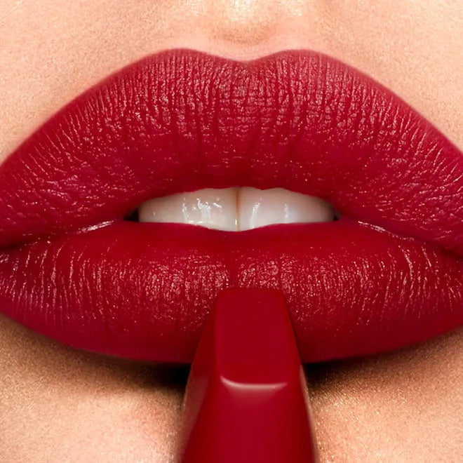 HOT LIPS BAG
MAKEUP BAG & LIP KIT