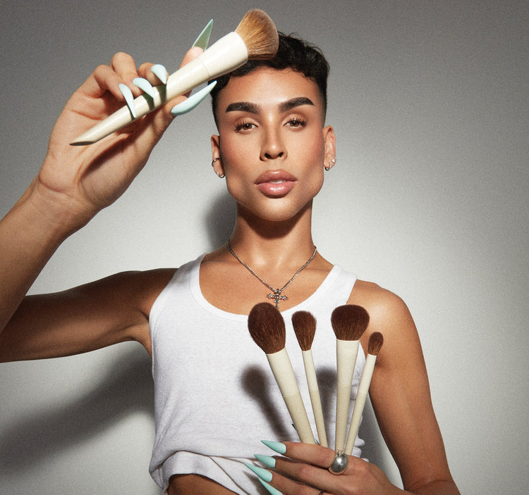 MORPHE X ARIEL A22 BLUSH BRUSH