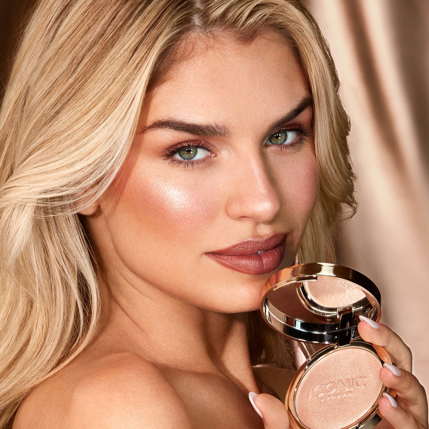 Lashed & Luminous Gift Set