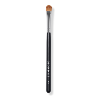 M167 - Oval Eyeshadow Brush