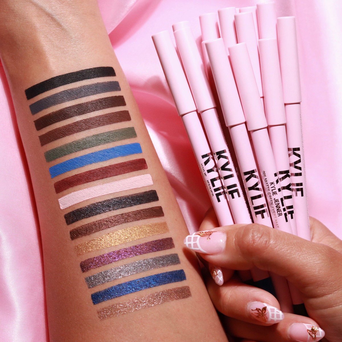 GEL EYELINER PENCIL - Choose your shade