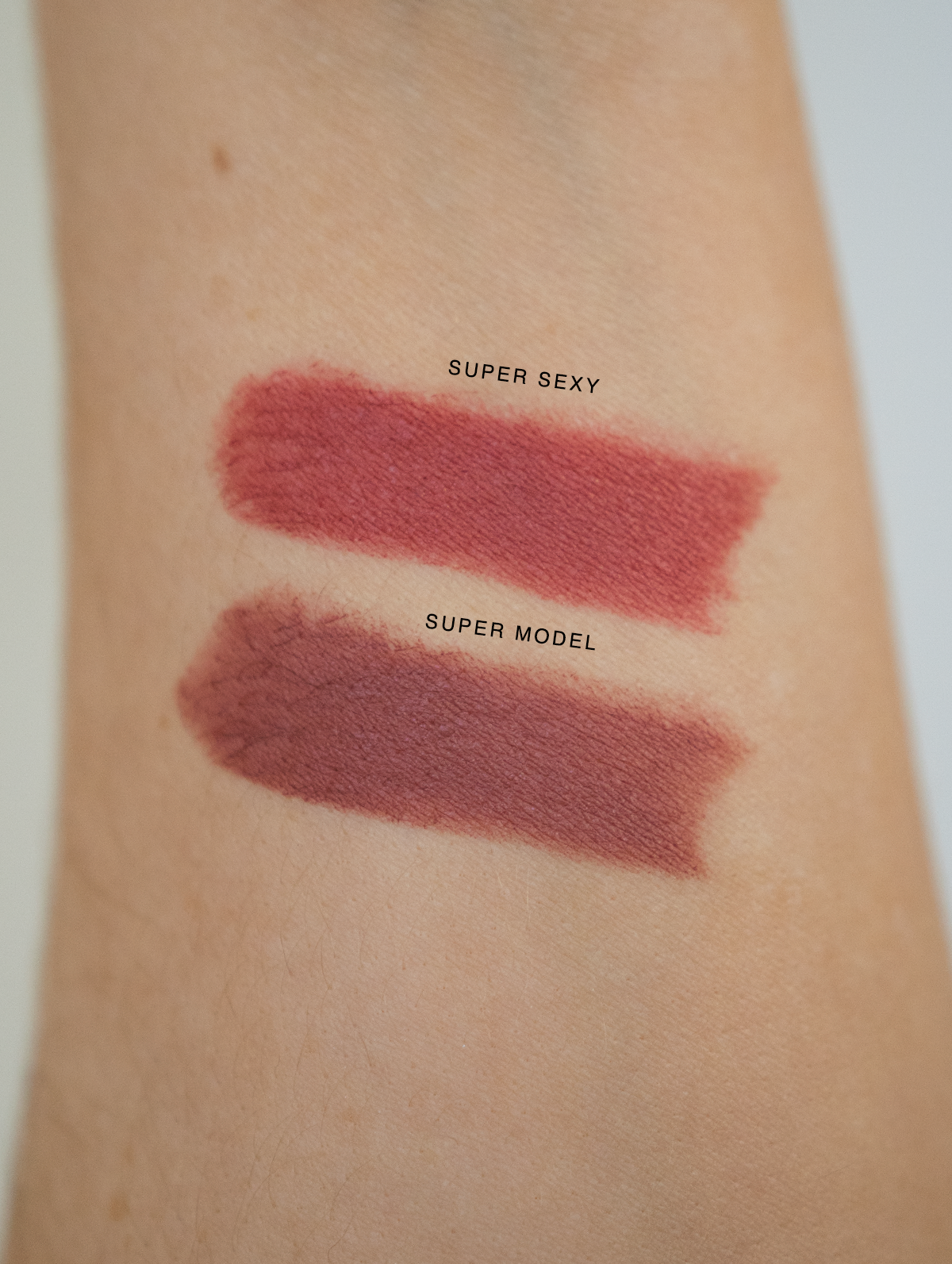 Matte Revolution Lipstick-Super Model - nude rosewood