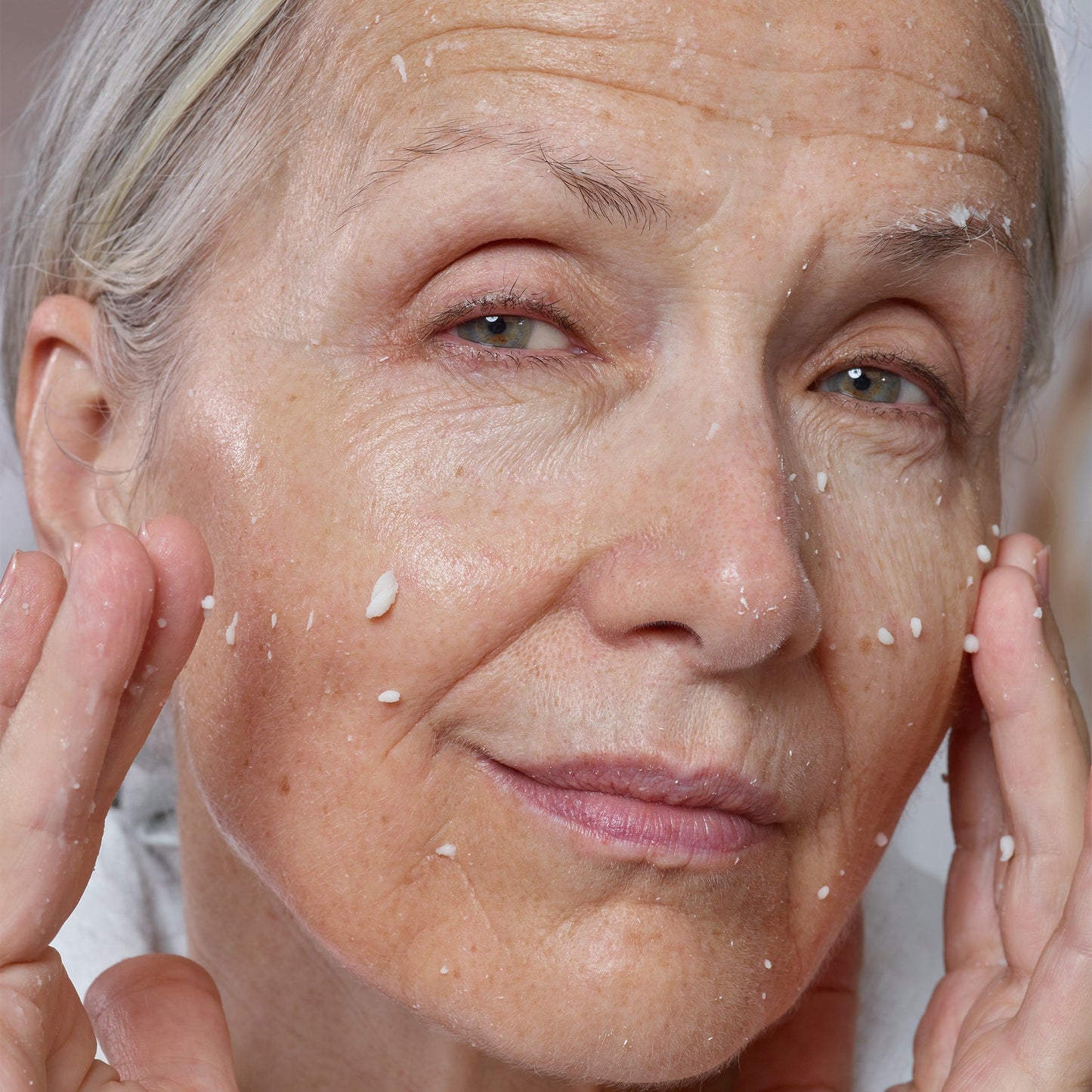 LEMON-AID DETOX & GLOW MICRO-PEEL