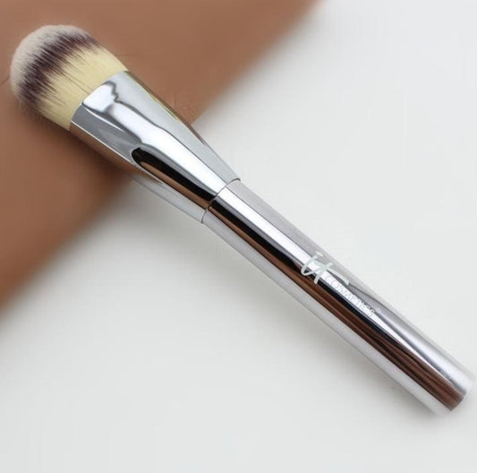Heavenly Luxe™ Plush Paddle Foundation Brush