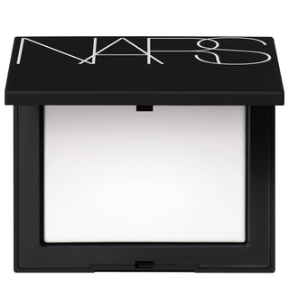 Light reflecting pressed setting powder
