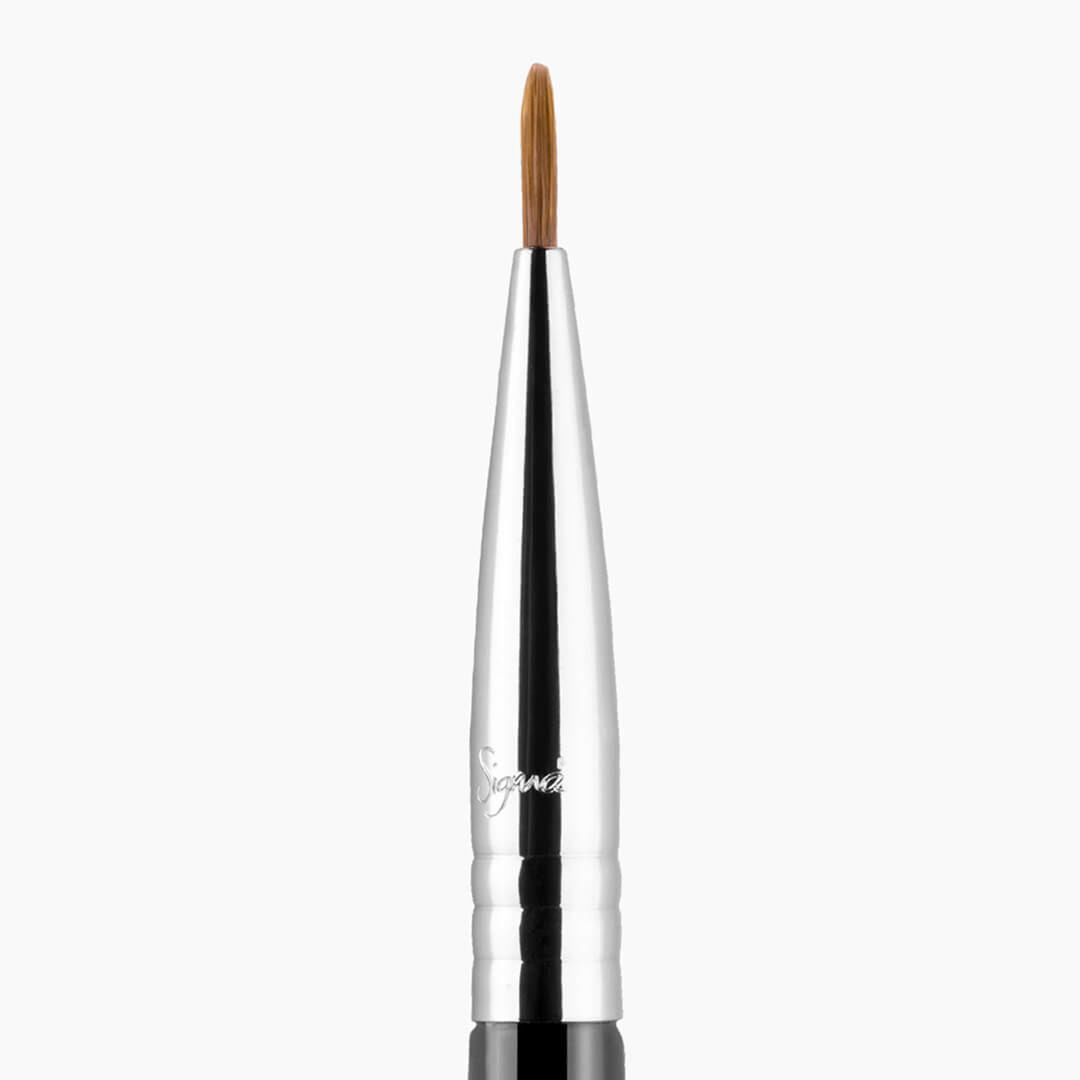 E10 Small eyeliner brush