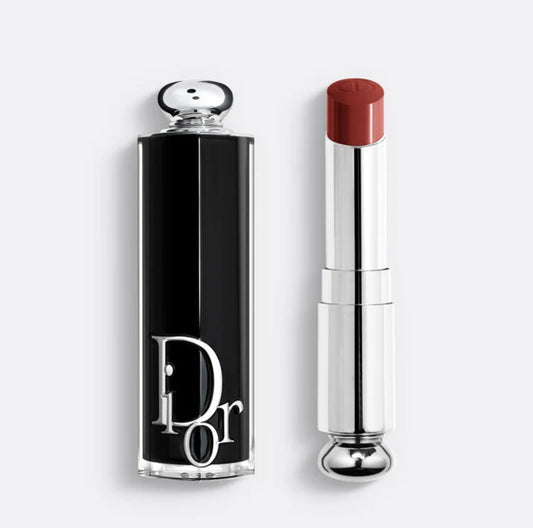 Hydrating shine lipstick- 720 Icone ( A deep legendary rosewood )