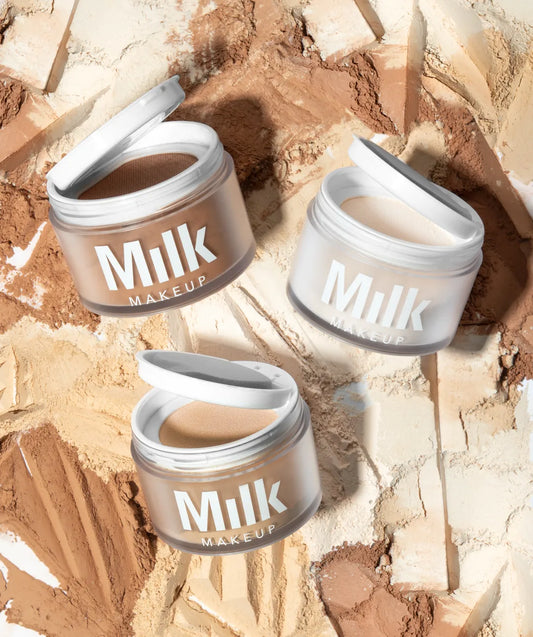 MILK MAKEUP BLUR + SET MATTE LOOSE SETTING POWDER- translucent light