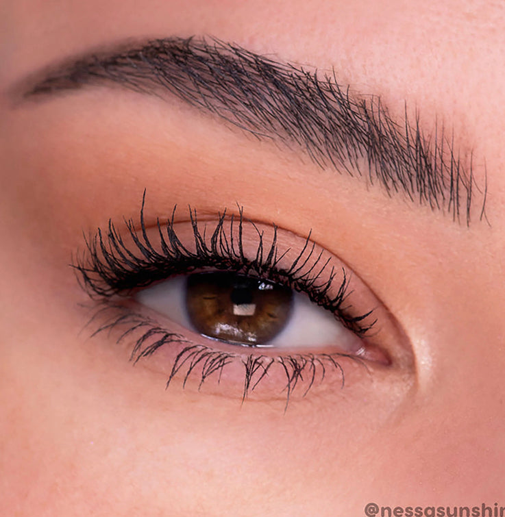 black lengthening mascara